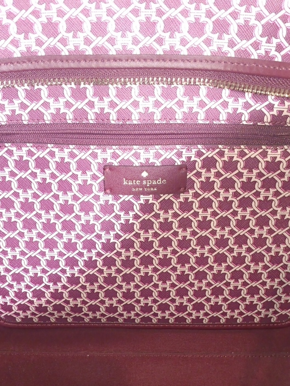 kate spade Link Tote- Stylish Everyday Carry - Picture 4 of 15